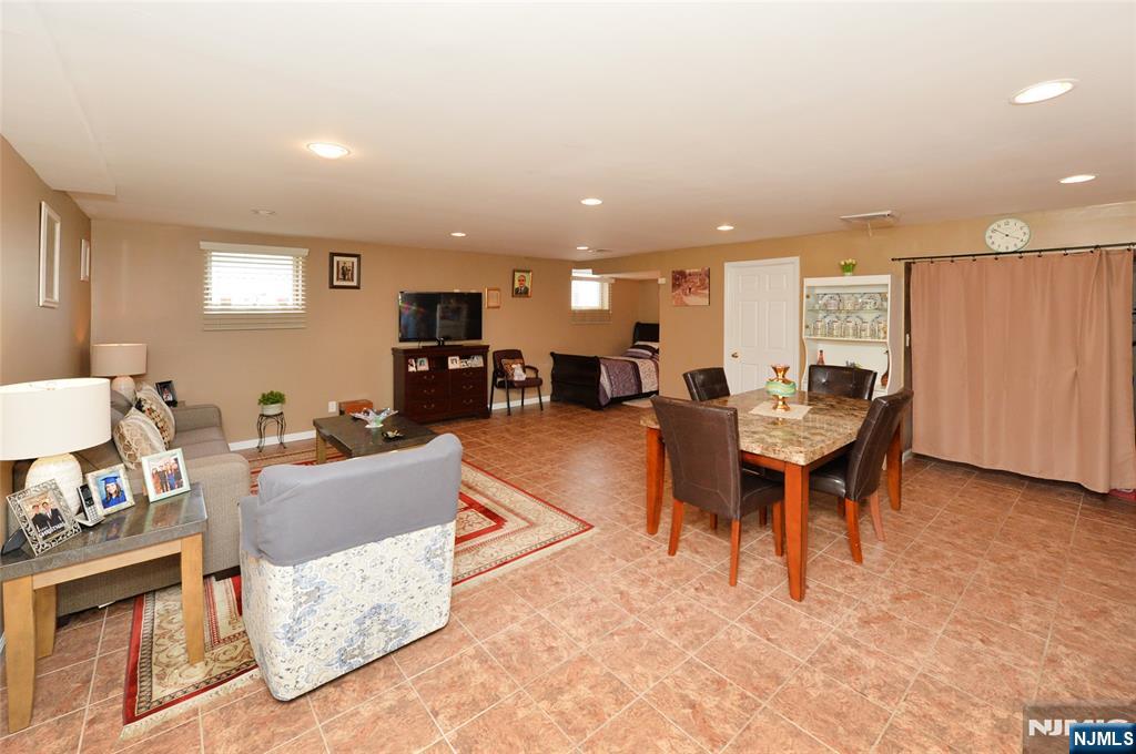 120 Corabelle Avenue — photo 37