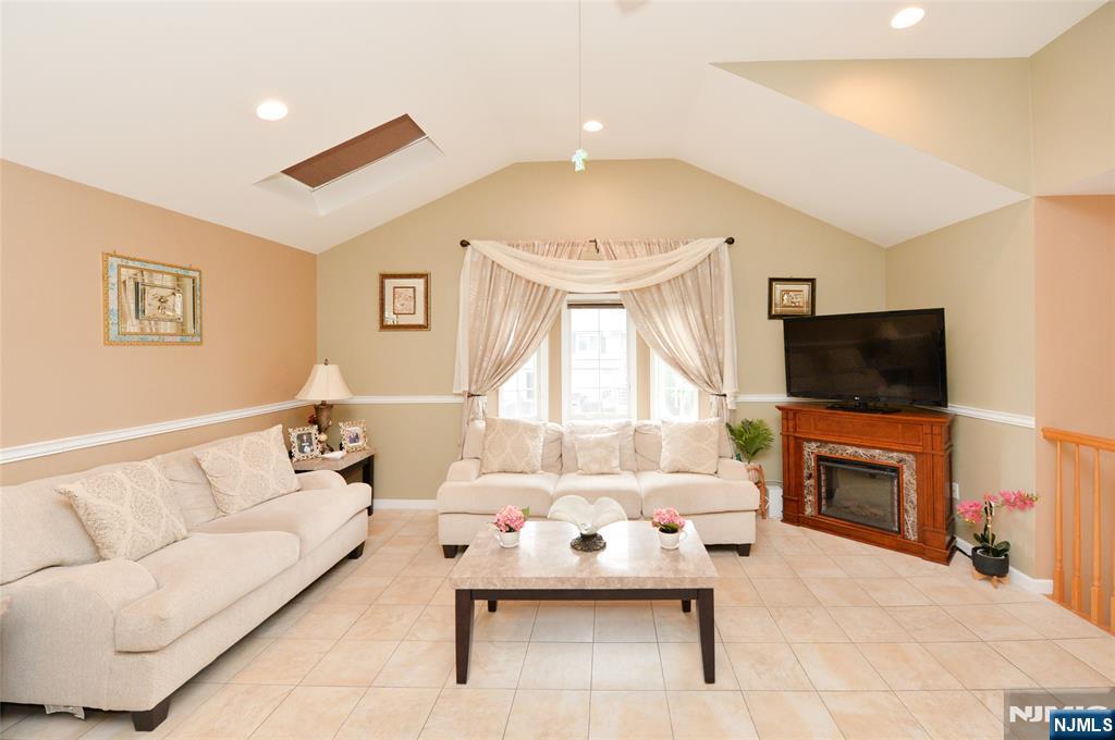 120 Corabelle Avenue — photo 10