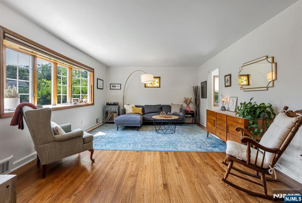69 7th Street - Photo 5