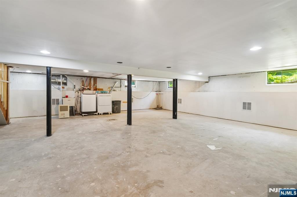 72 Sparrowbush Road — photo 39