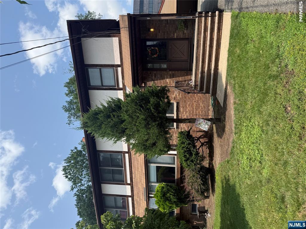 449 Lawrence Street - Photo 2