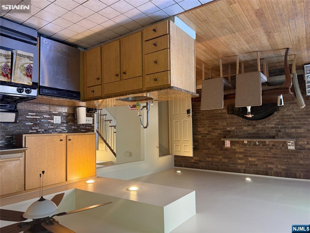 449 Lawrence Street - Photo 5