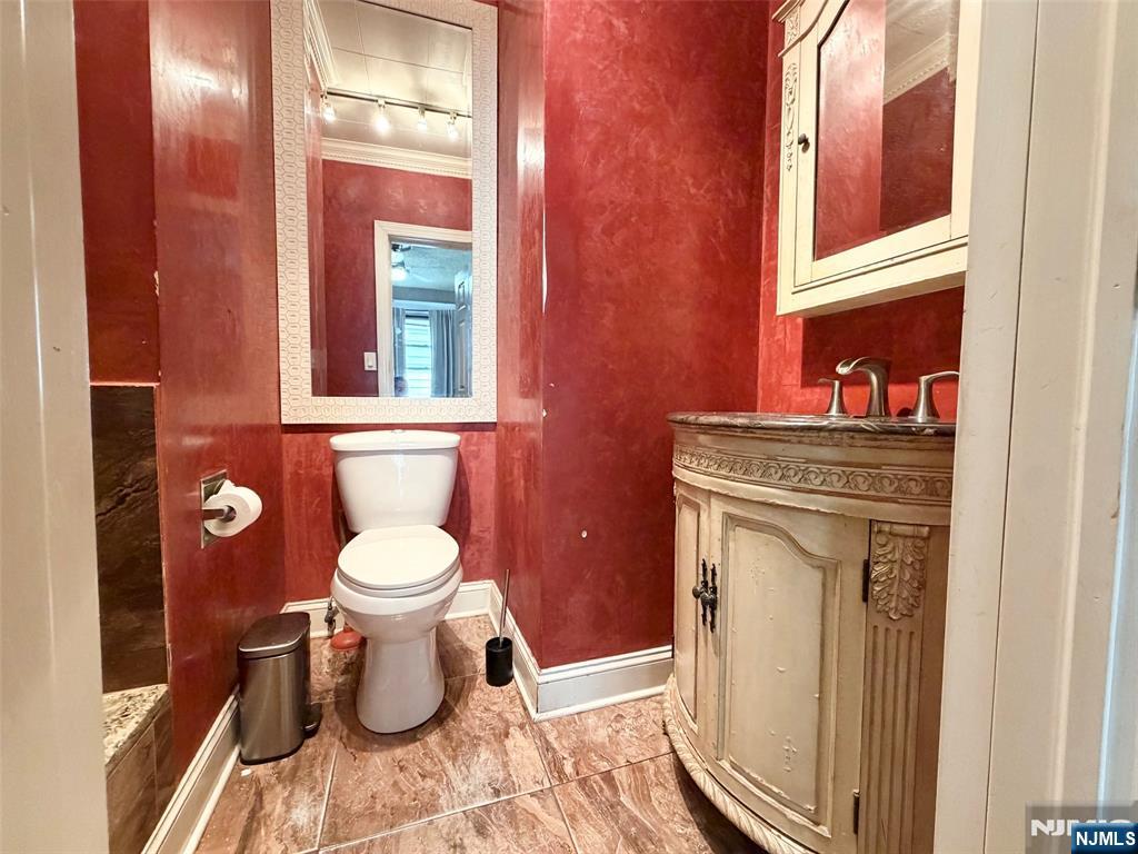 45 Bennett Rd, Englewood, NJ 07631