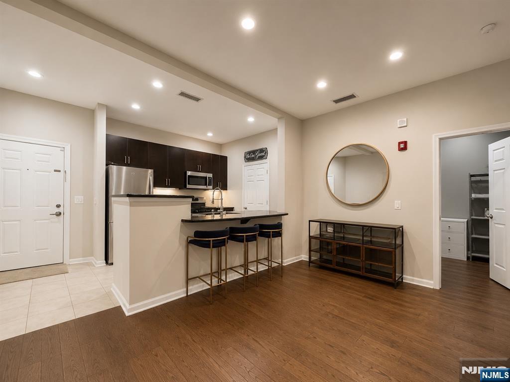 1123 Riverview Avenue 123 - Photo 3