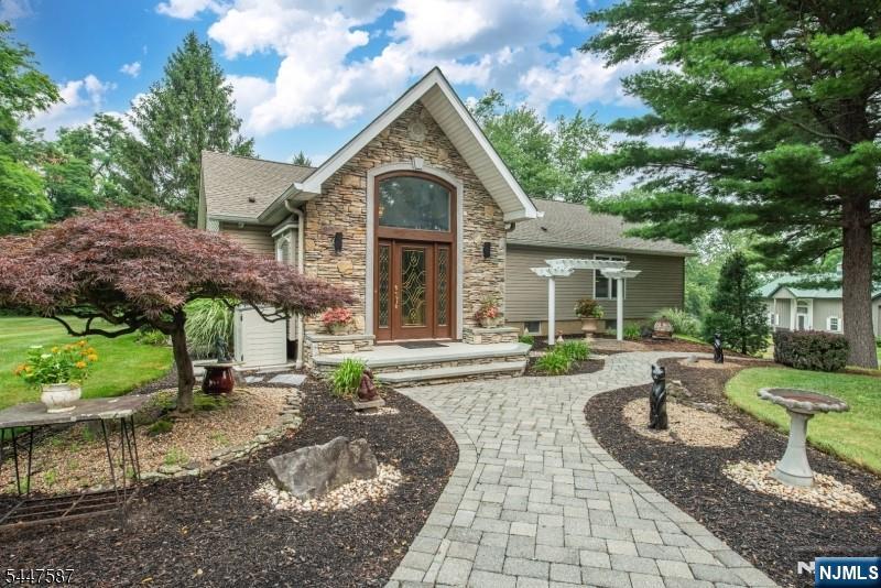 1 Evergreen Drive - Photo 2