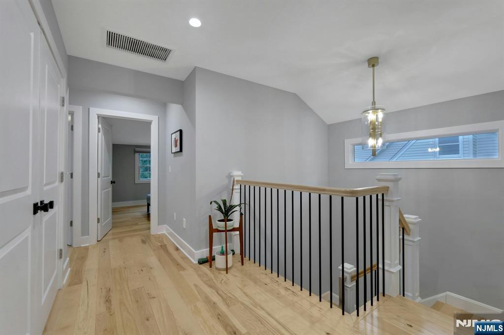 106 Lake Street — photo 34