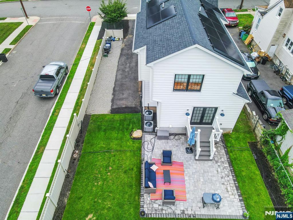 106 Lake Street — photo 40