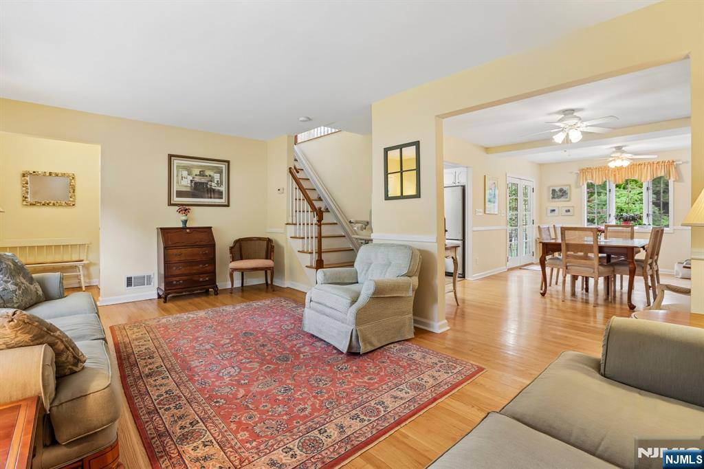 364 Northern Parkway - Photo 4