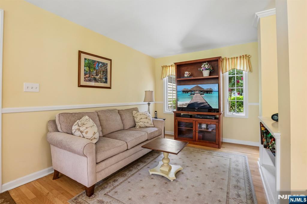 364 Northern Parkway - Photo 5