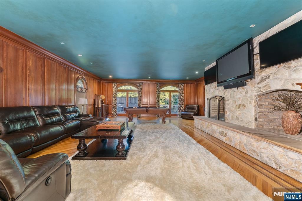 25 Wilshire Drive — photo 17