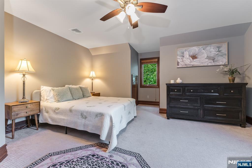 25 Wilshire Drive — photo 24