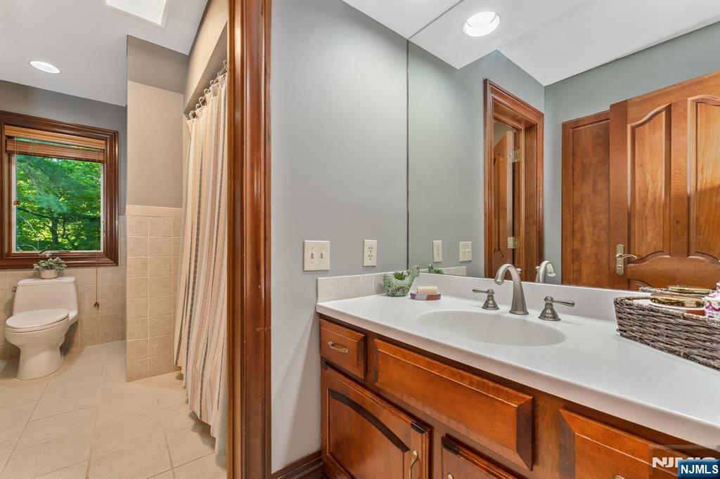 25 Wilshire Drive — photo 31