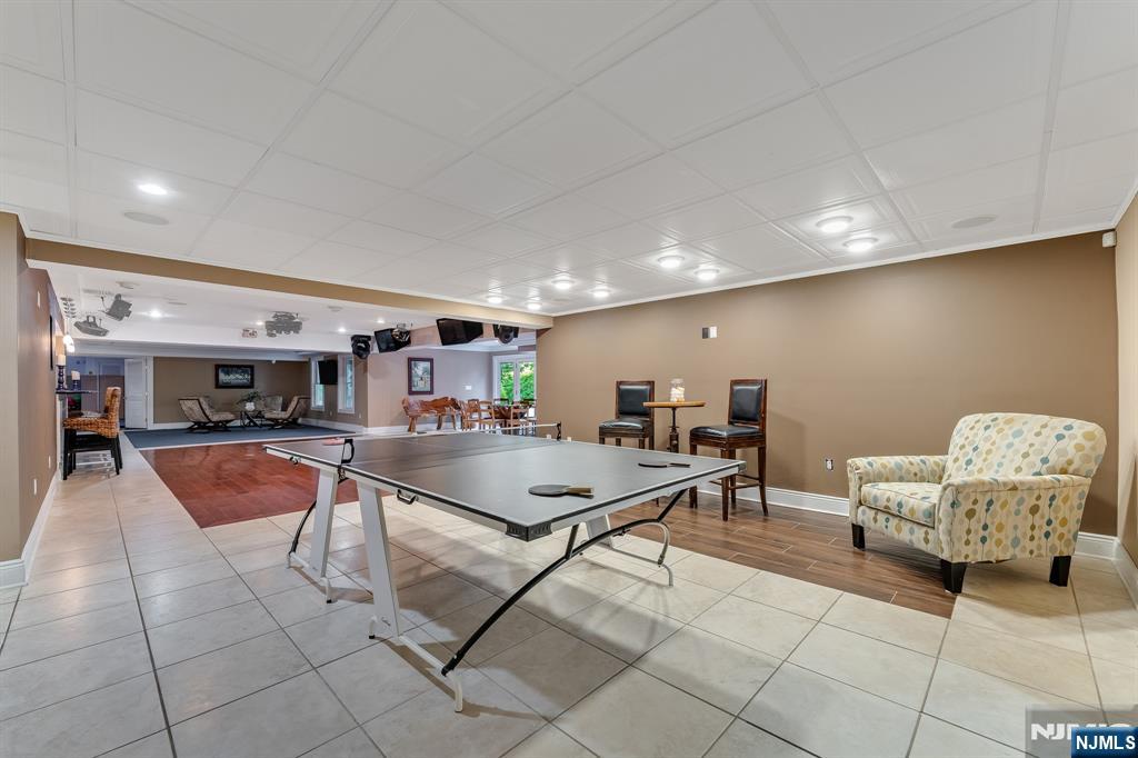 25 Wilshire Drive — photo 32