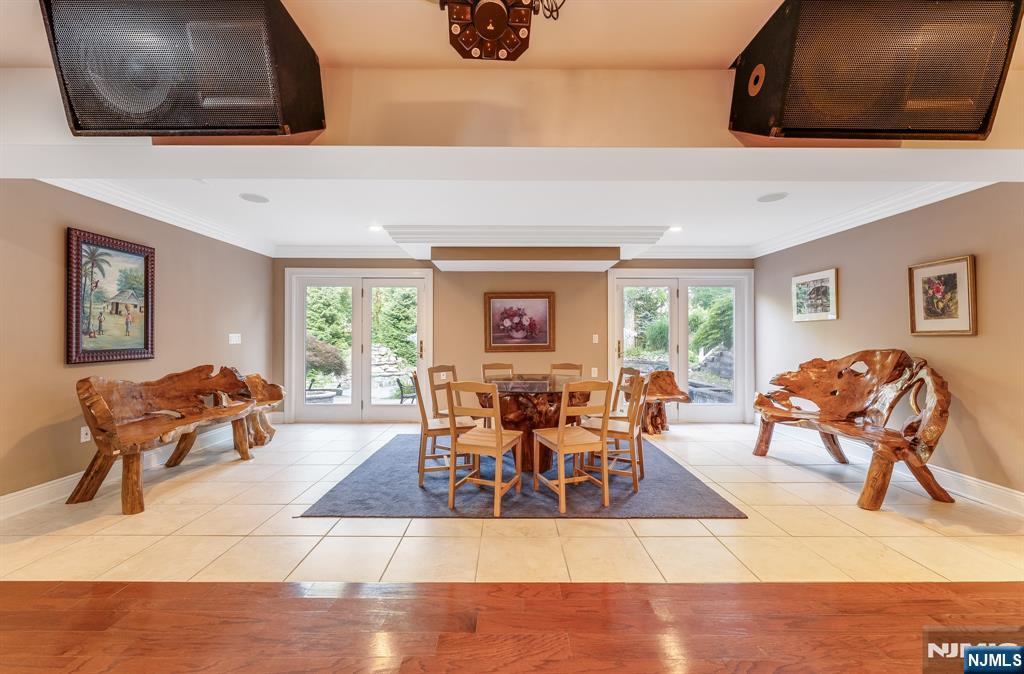 25 Wilshire Drive — photo 34