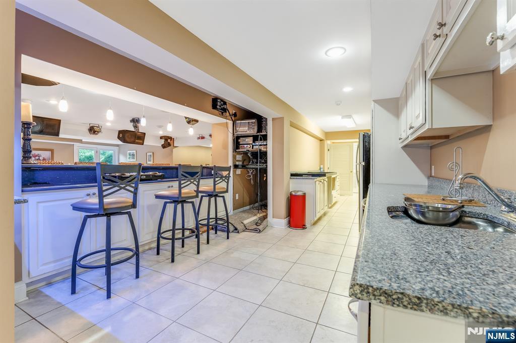 25 Wilshire Drive — photo 36