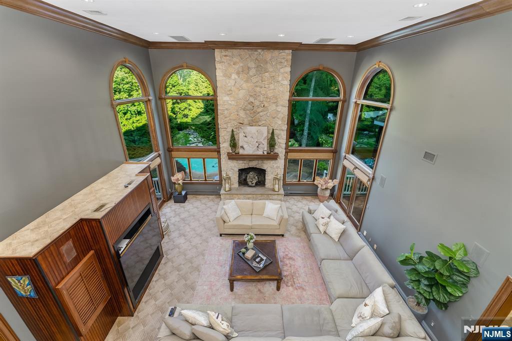 25 Wilshire Drive — photo 8