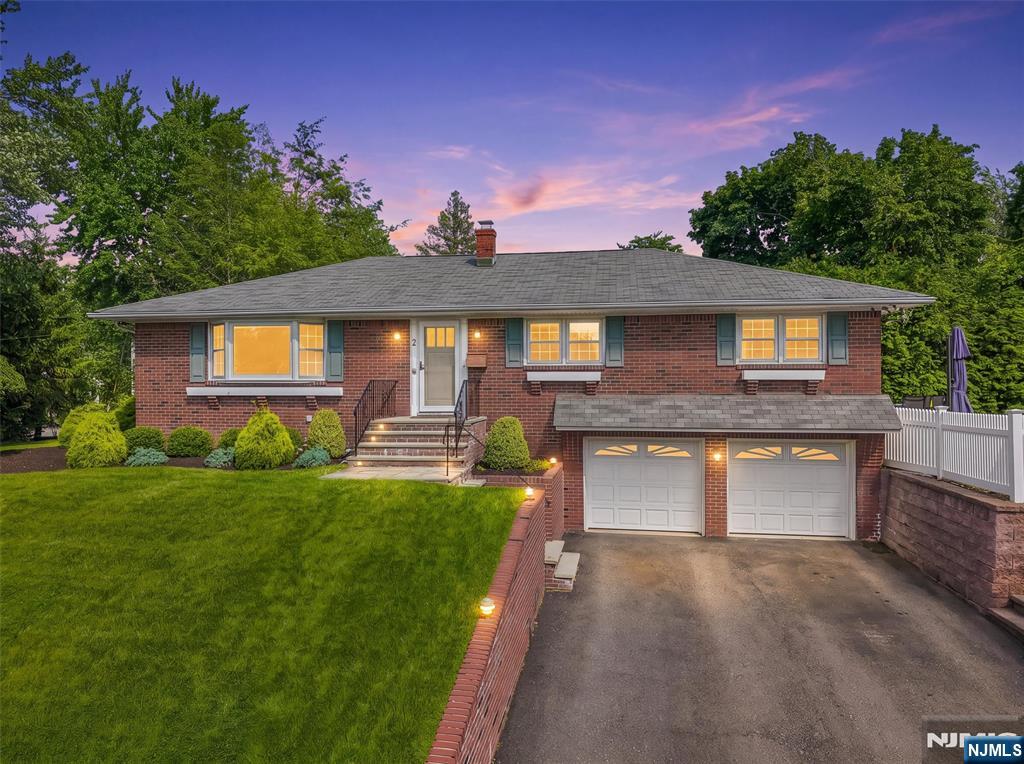 2 Hillview Place - Photo 1