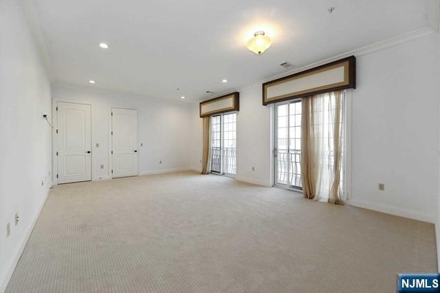 2315 The Plaza 2315 - Photo 3
