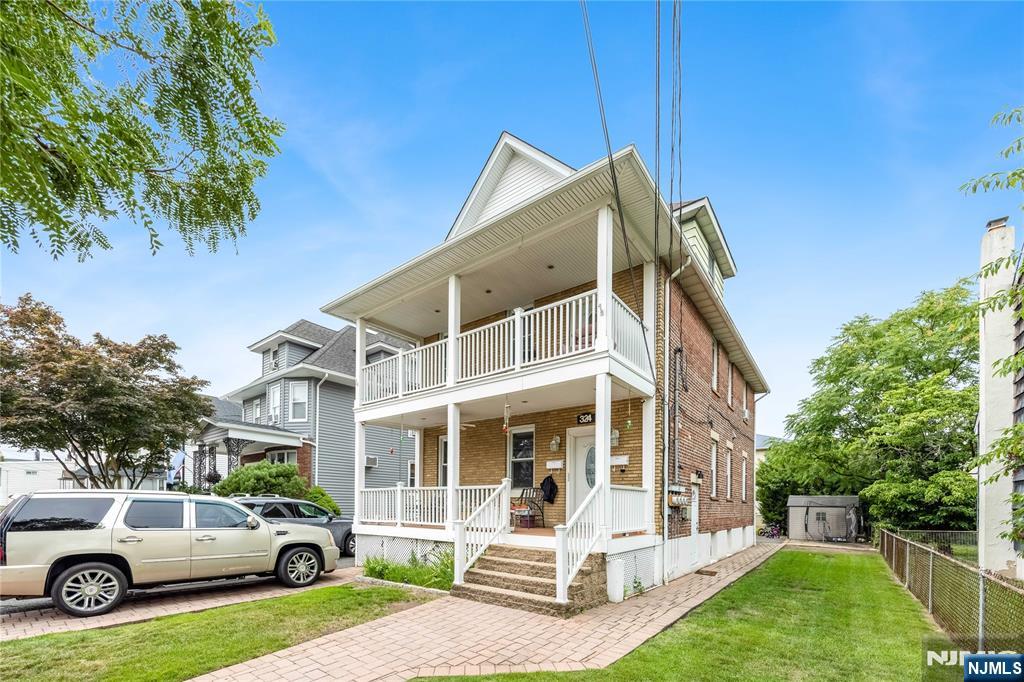 324 Union Street - Photo 2