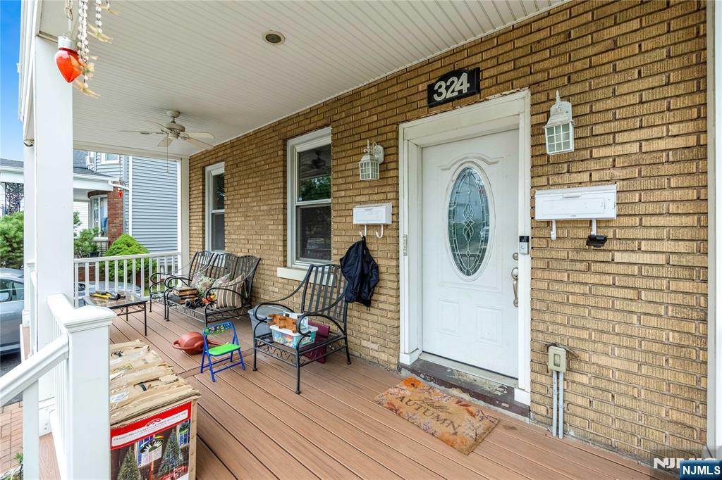 324 Union Street - Photo 3