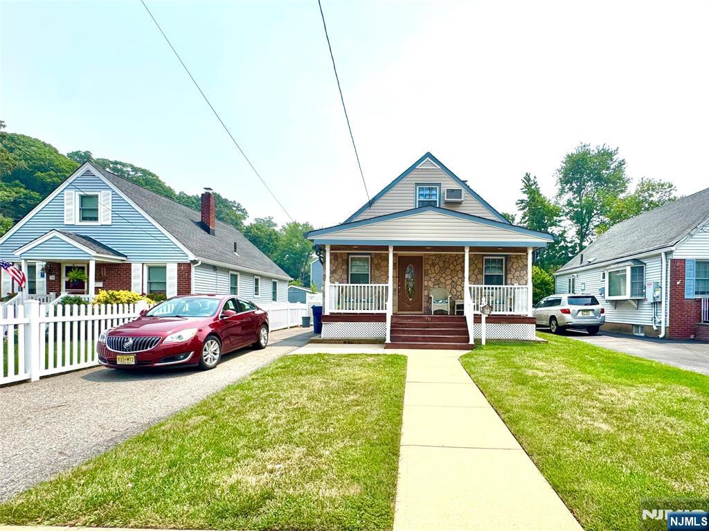 70 Byrne St, Hackensack, NJ 07601