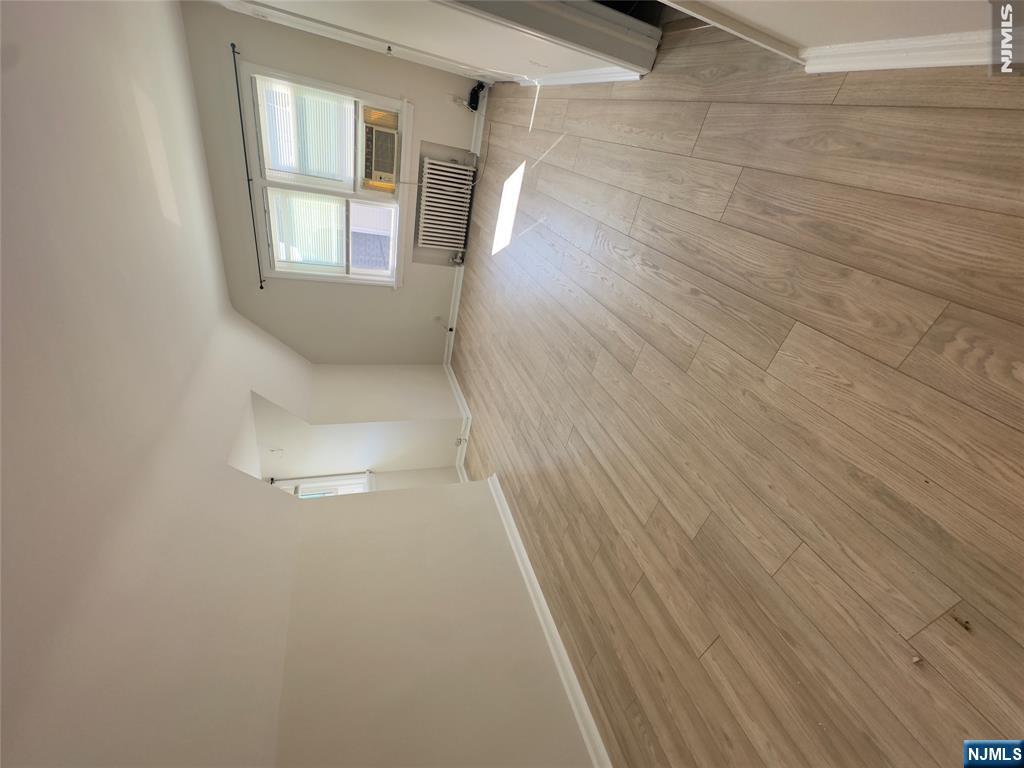 92 Aberdeen Court 2 - Photo 4