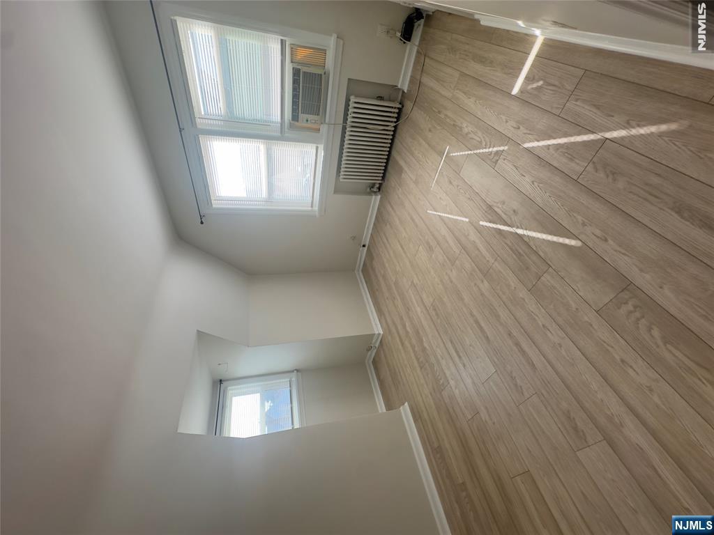 92 Aberdeen Court 2 - Photo 5