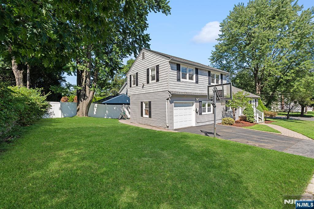 604 Taylor Avenue - Photo 2