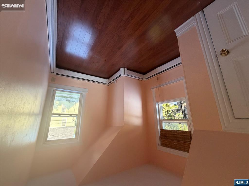 22 Forest Avenue - Photo 4