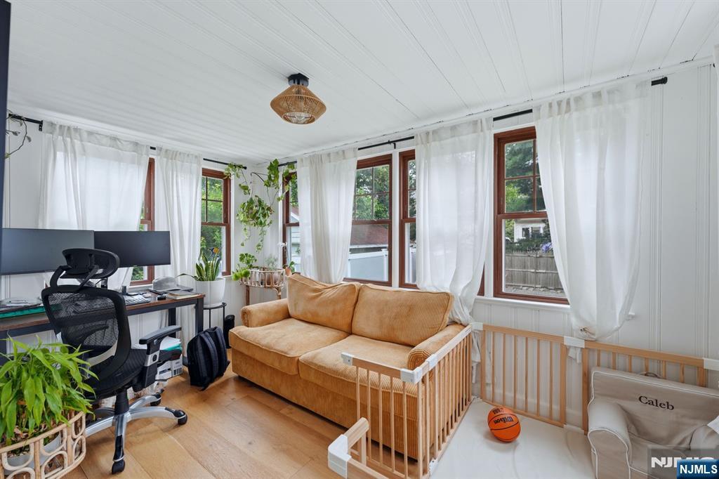 102 Mortimer Avenue