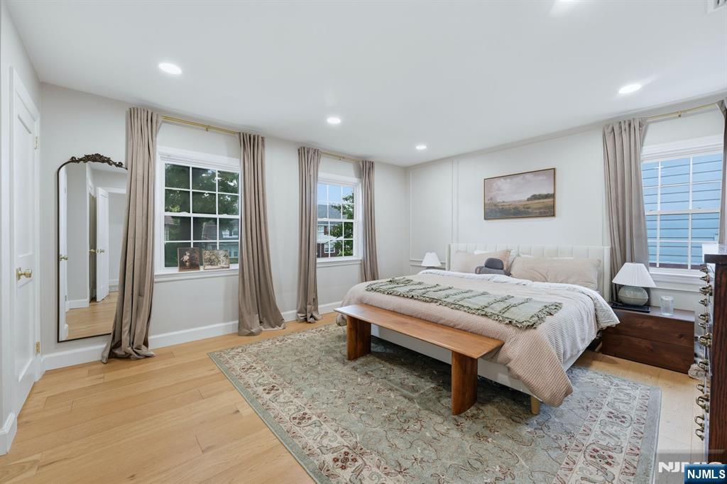 102 Mortimer Avenue