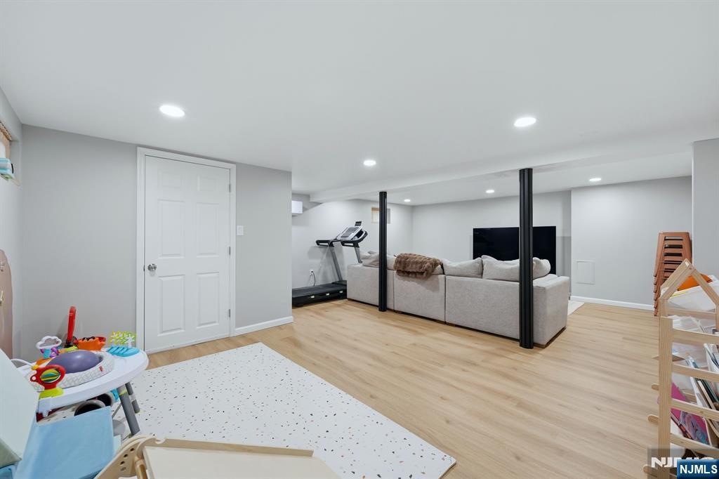 102 Mortimer Avenue