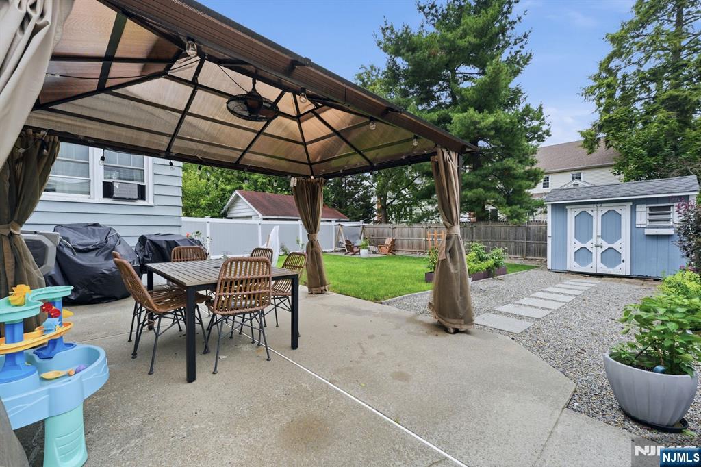102 Mortimer Avenue