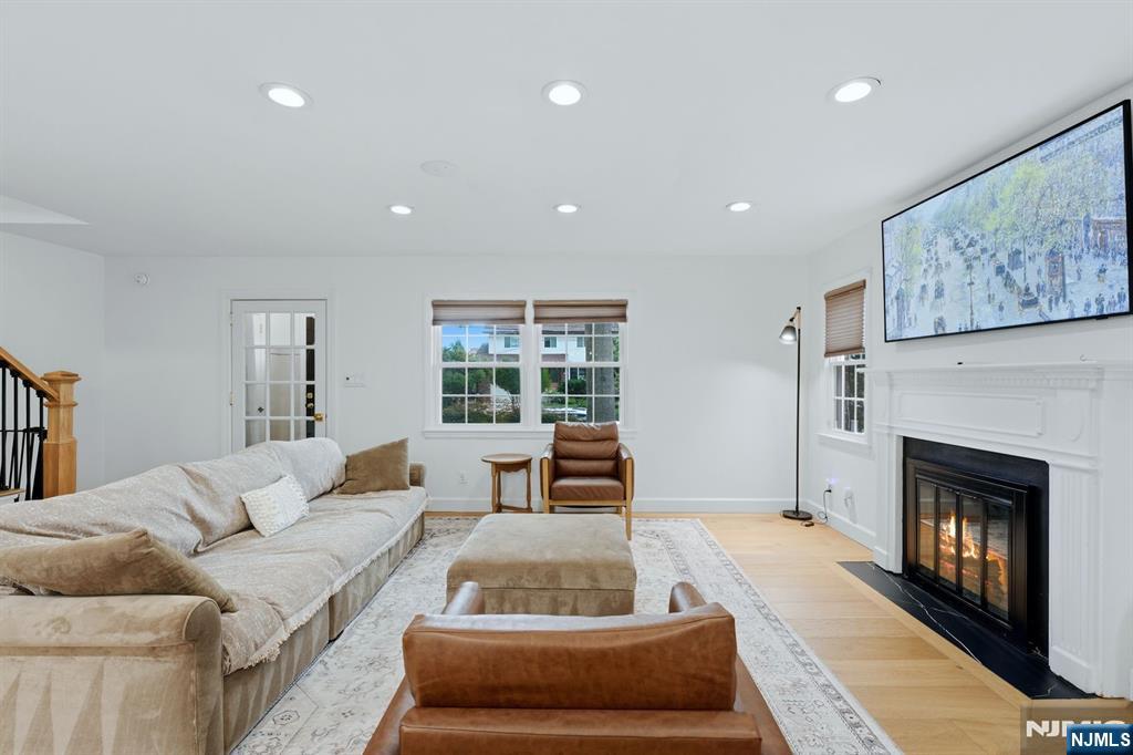 102 Mortimer Avenue