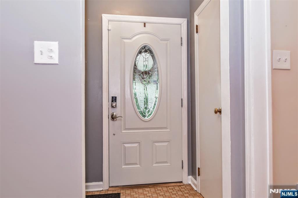 132 Charlton Ave, Lodi, NJ 07644