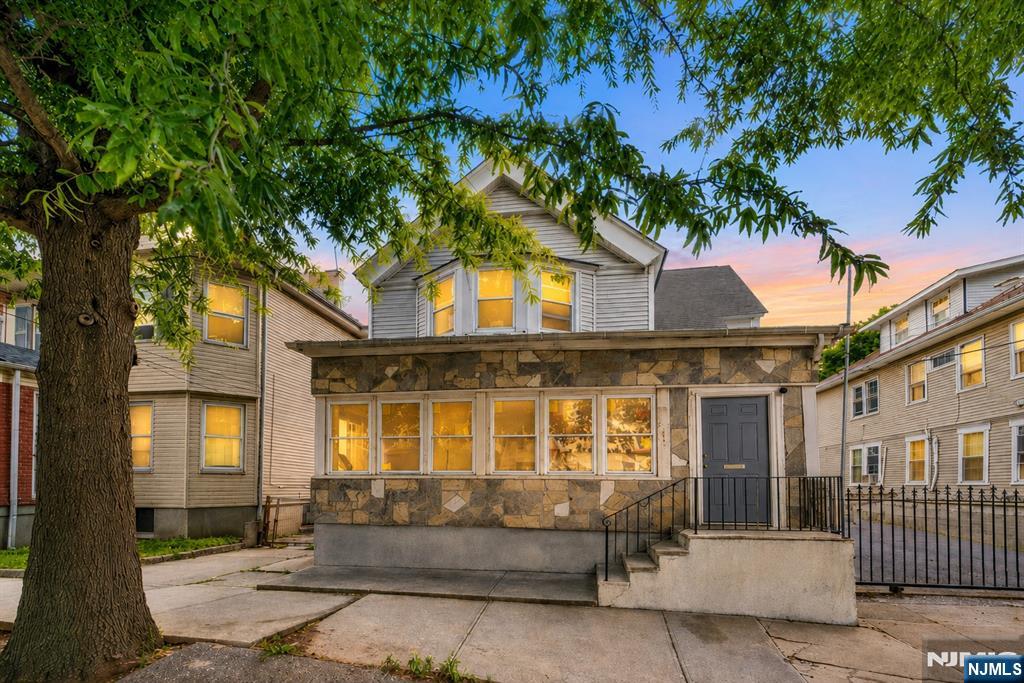 1st image of 196 S 6th St, Newark, NJ 07103 | MLS# 26027387
