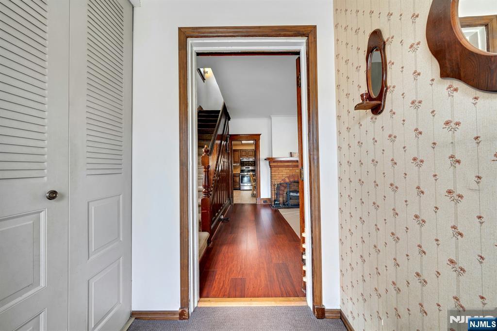 204 Tontine Avenue - Photo 2