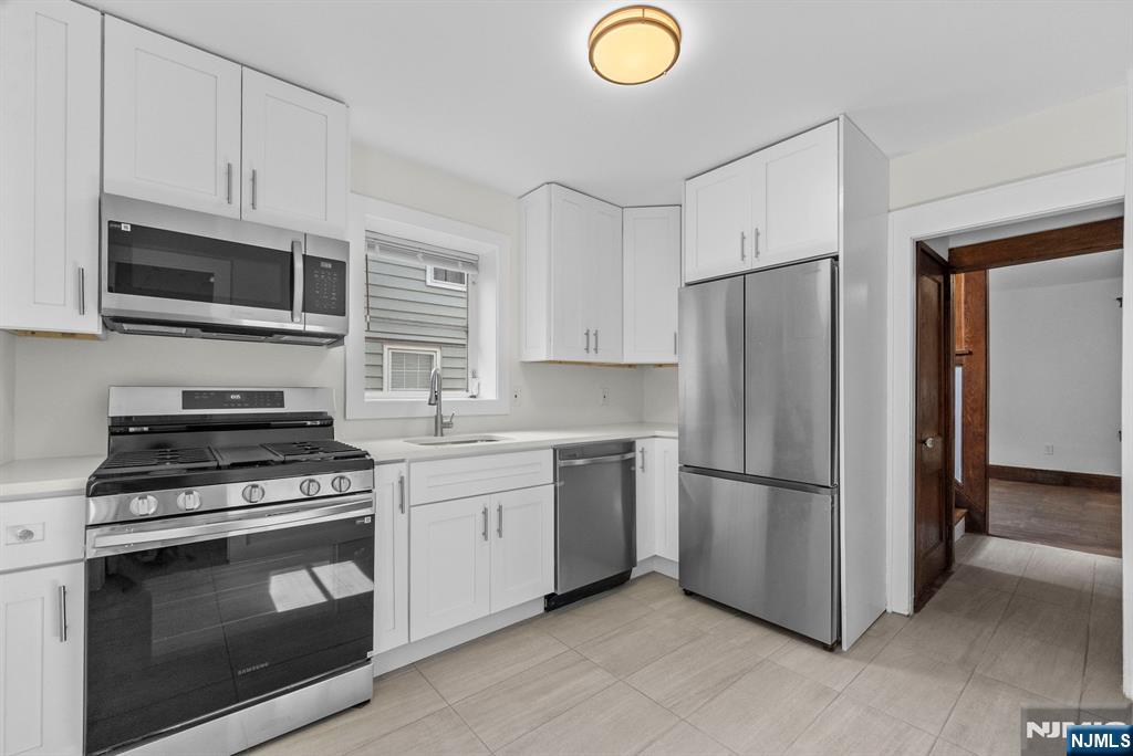 27 8th St, Ridgefield Park, NJ 07660