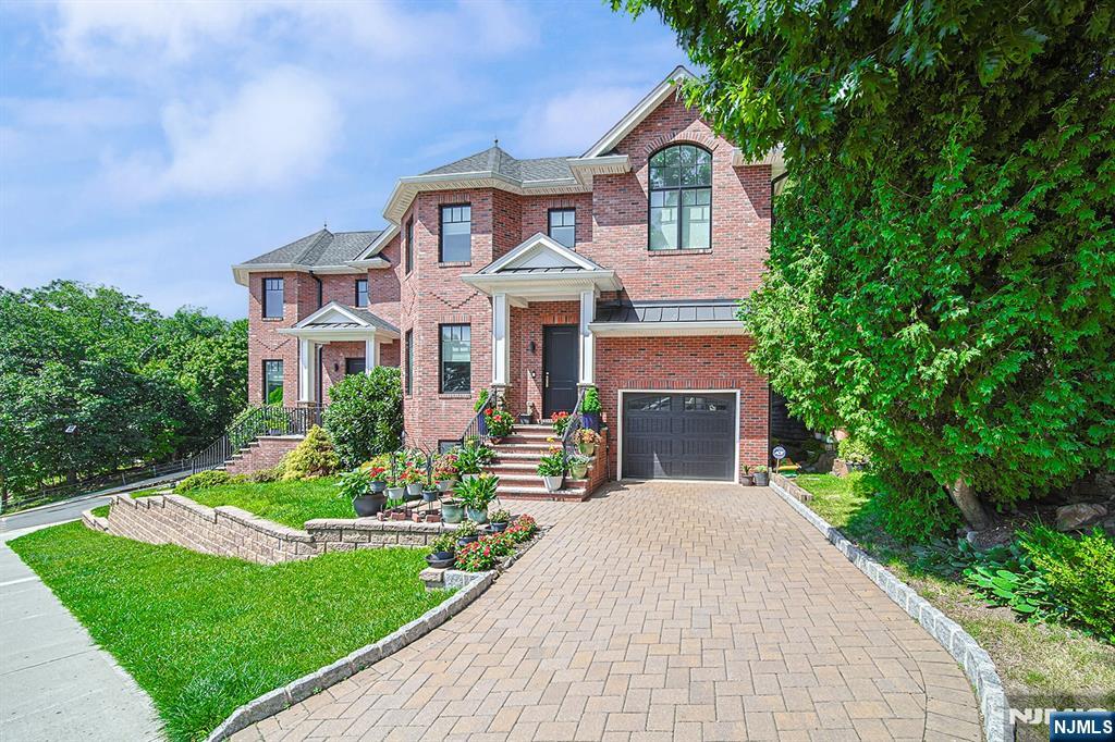 419 Stillwell #B, Fort Lee, NJ 07024