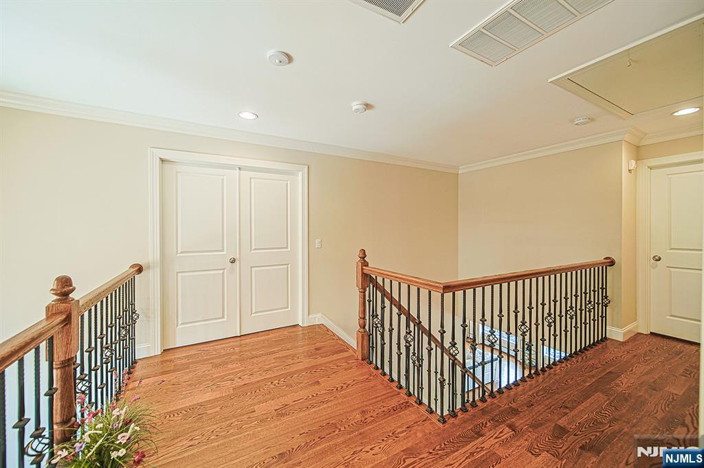 290 McCloud Drive — photo 21