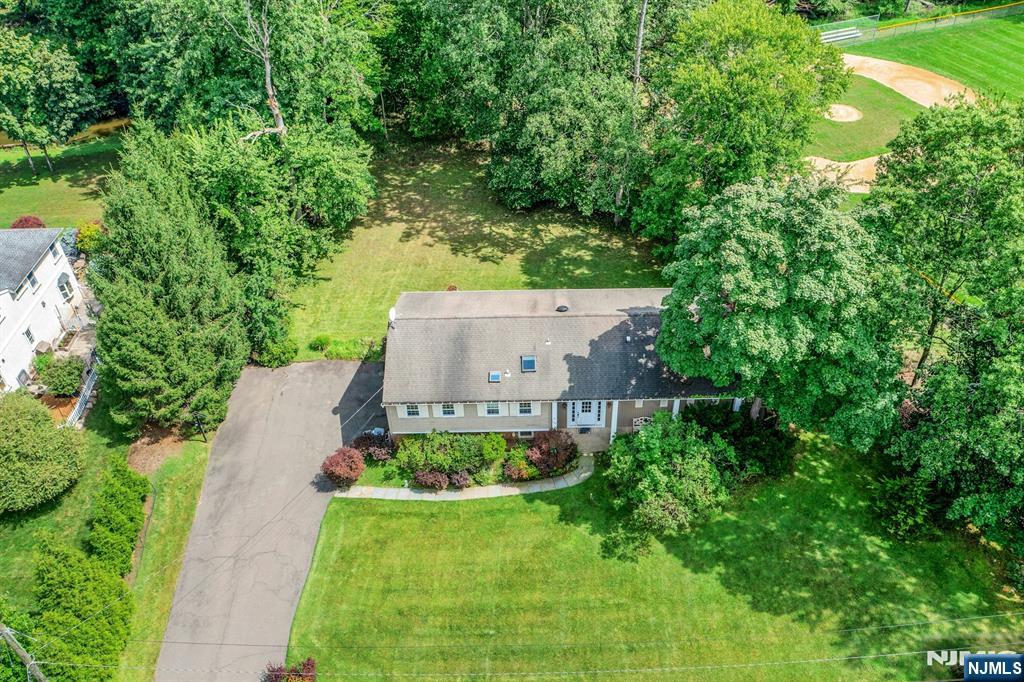 260 River Dr, River Vale, NJ 07675