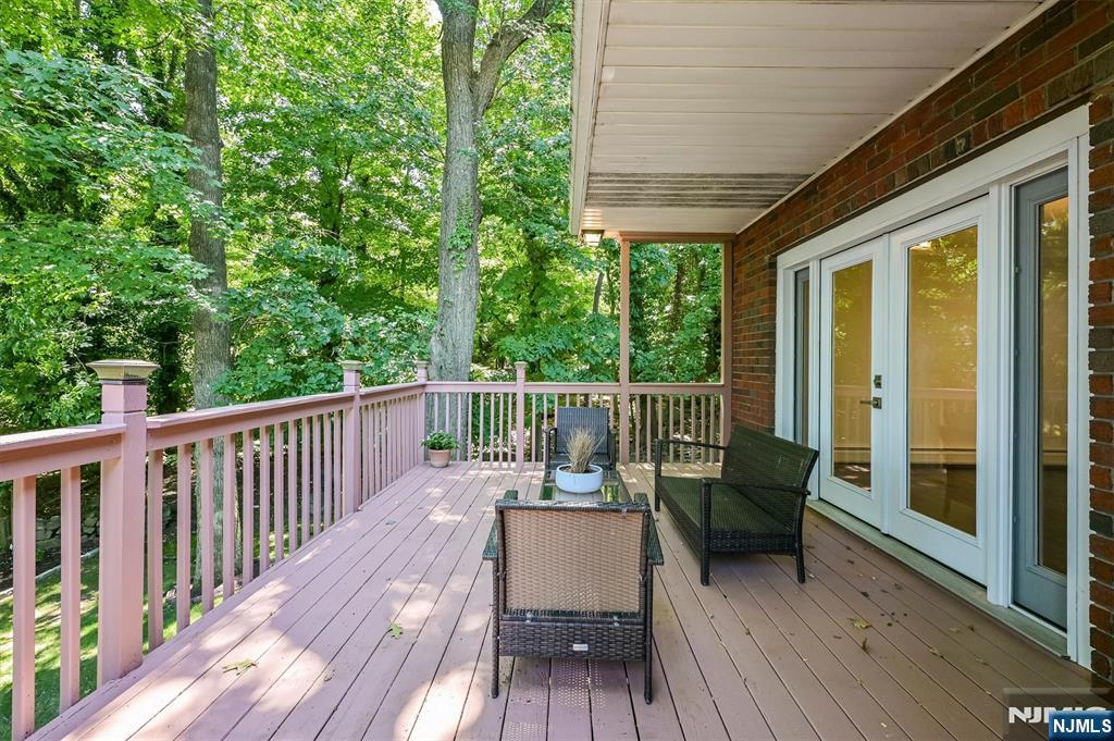 39 Hickory Street — photo 25