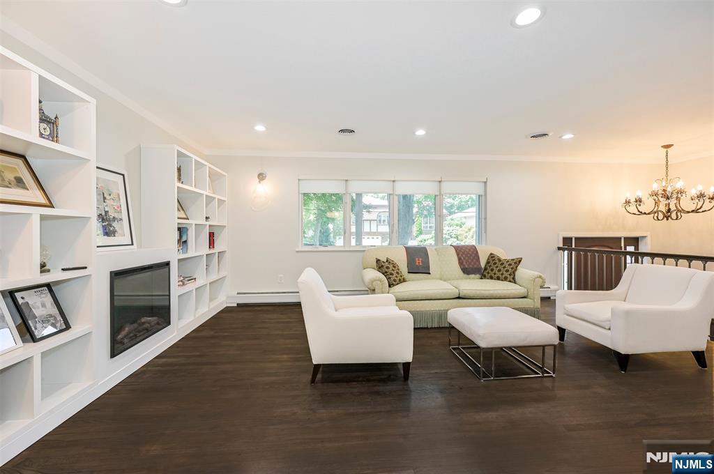 39 Hickory Street — photo 6