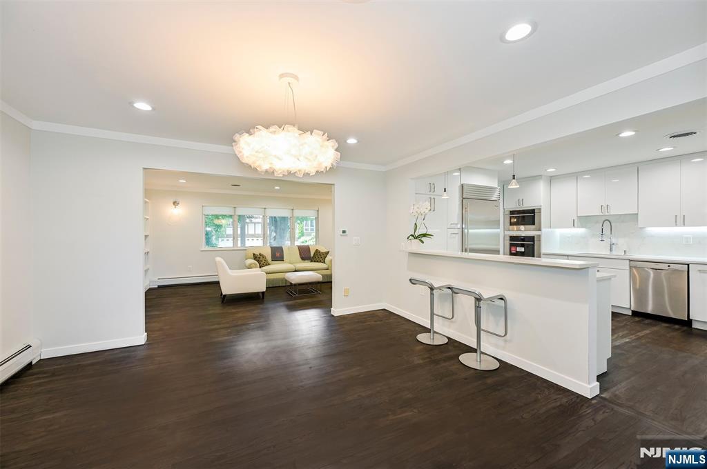 39 Hickory Street — photo 9