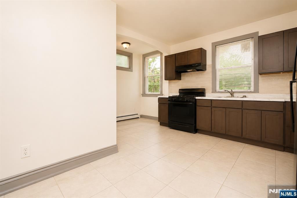 12th image of 173 3rd St, Newark, NJ 07107 | MLS# 26027430