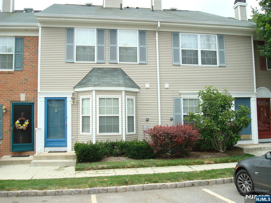 2198 Kent Court - Photo 1
