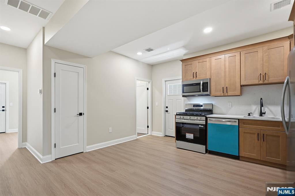 30 Edison Street 1 - Photo 3