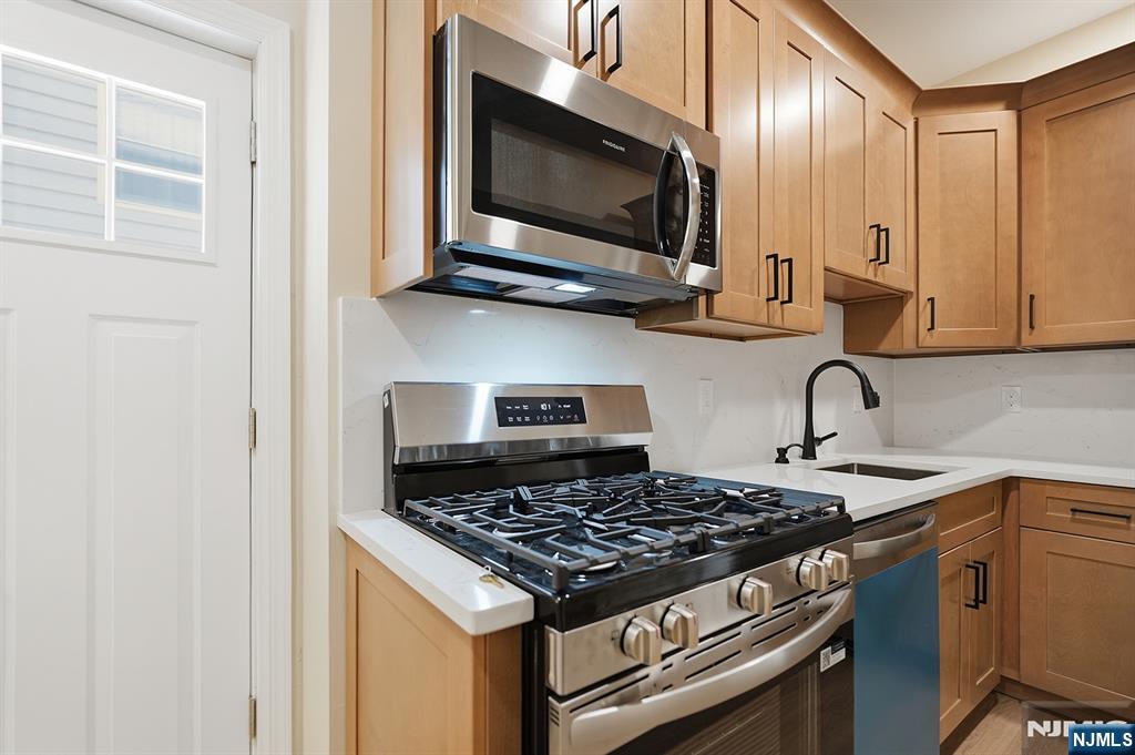 30 Edison Street 1 - Photo 5