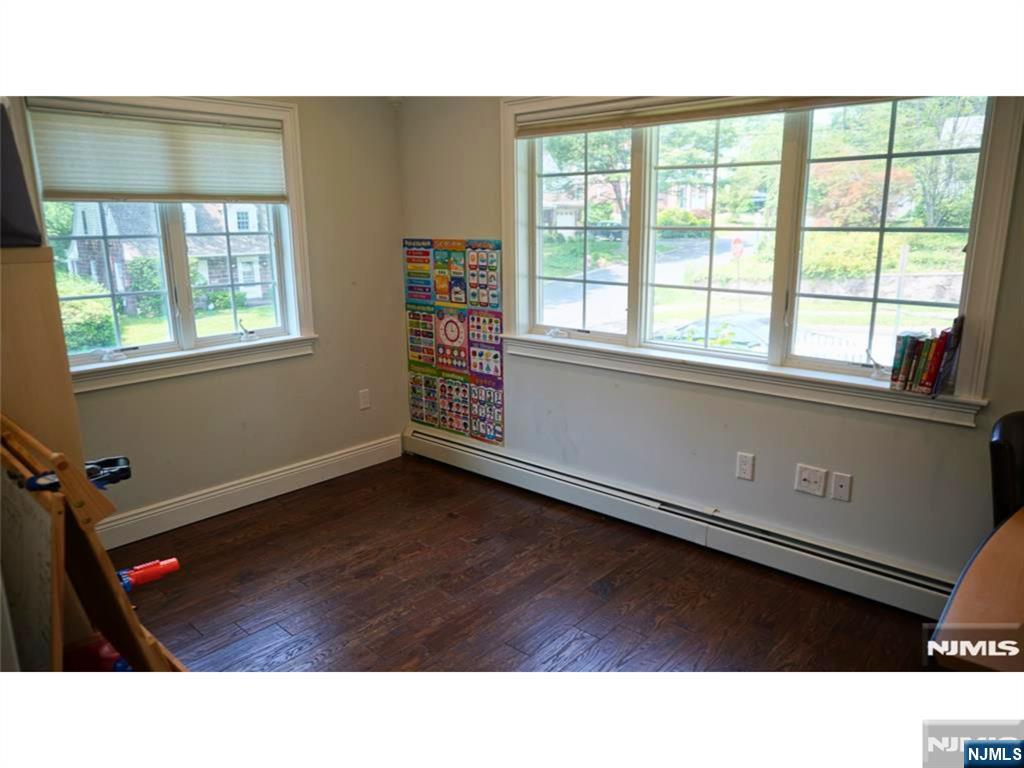 133 Reldyes Avenue — photo 10