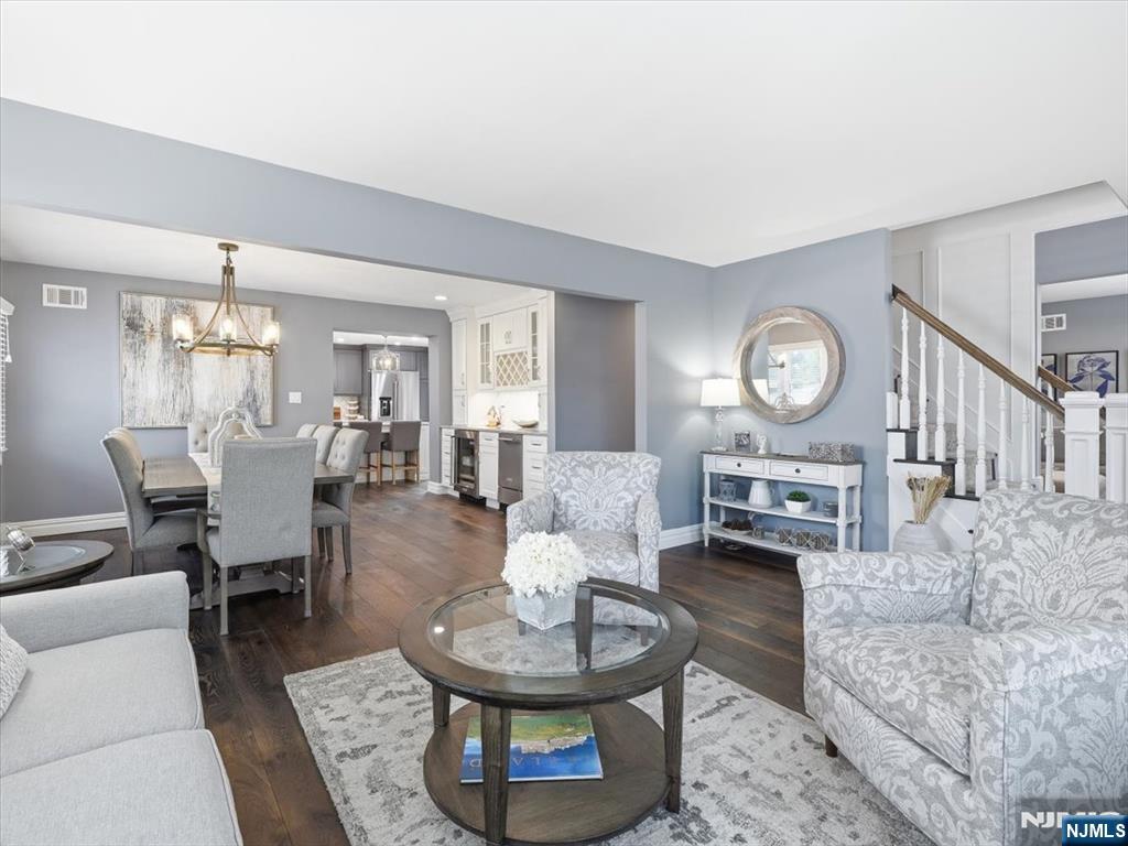 42 Winslow Ter, Fair Lawn, NJ 07410